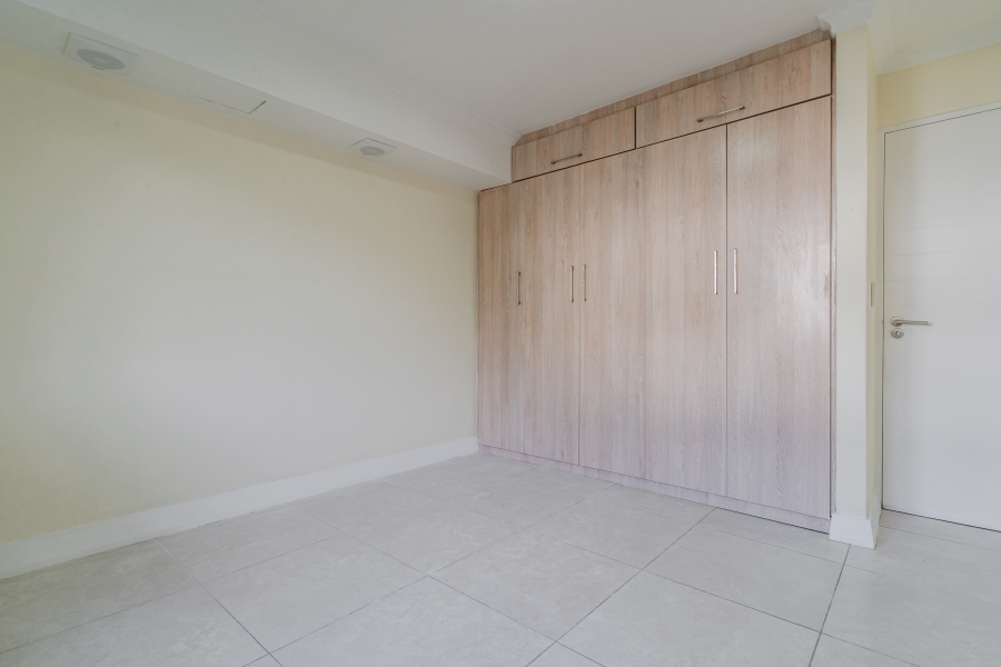 1 Bedroom Property for Sale in Zonnebloem Western Cape